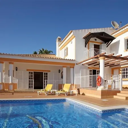 Juniper Fenced Pool Spacious House Vakantiehuis *