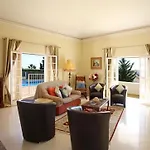 Villa Juniper Fenced Pool Spacious House Albufeira
