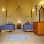 Villa Juniper Fenced Pool Spacious House *