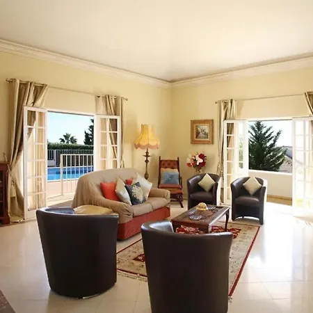 Villa Juniper Fenced Pool Spacious House Albufeira