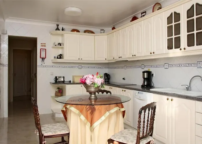 Juniper Fenced Pool Spacious House Albufeira