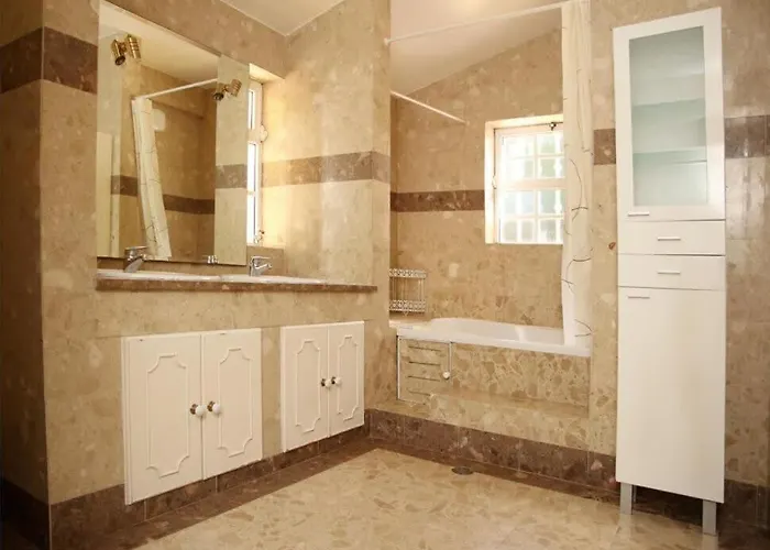 Juniper Fenced Pool Spacious House *