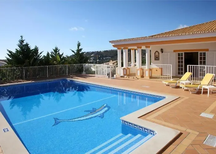 Juniper Fenced Pool Spacious House