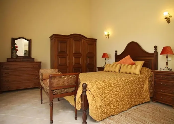 Semesterbostad Juniper Fenced Pool Spacious House